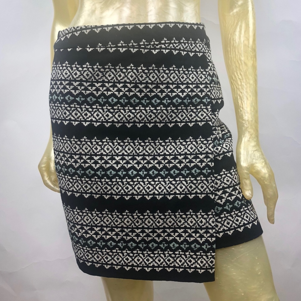 LOFT Petite 4P Short Sarong Front Skirt